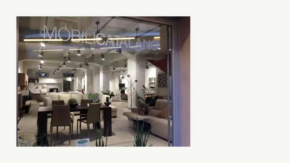Showroom Facade and Windows – Exterior Design – Ilaria Gatto – Catalano Group Showroom Reggio Calabria