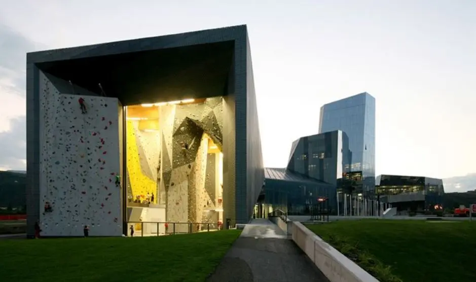 Building Interior Climbing Wall and Outdoor Spaces – Architecture – Ilaria Gatto – Salewa Headquarters Bolzano